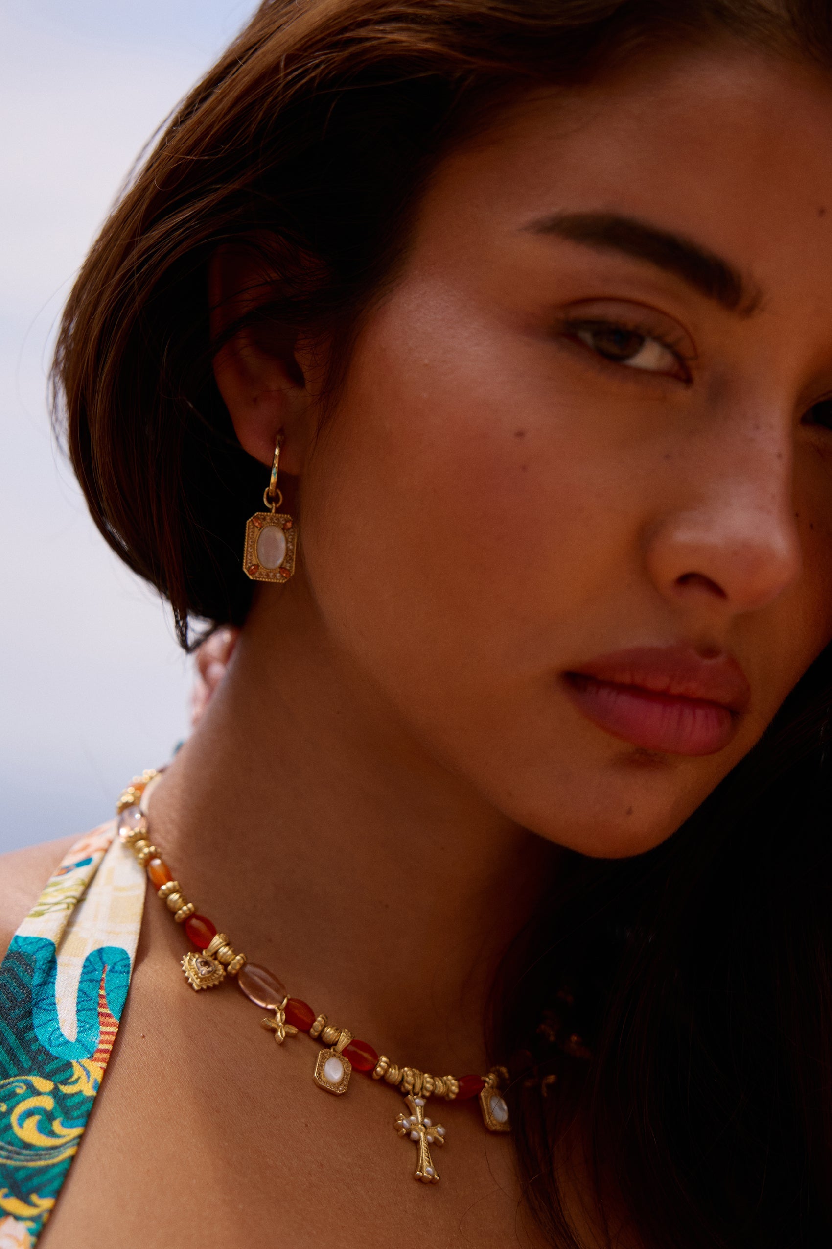De Fashion Club l Azela Earrings in Pearl