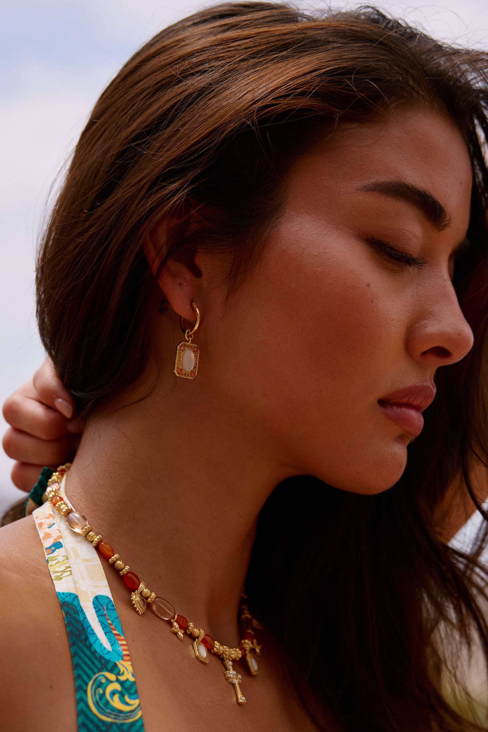 De Fashion Club l Azela Earrings in Pearl