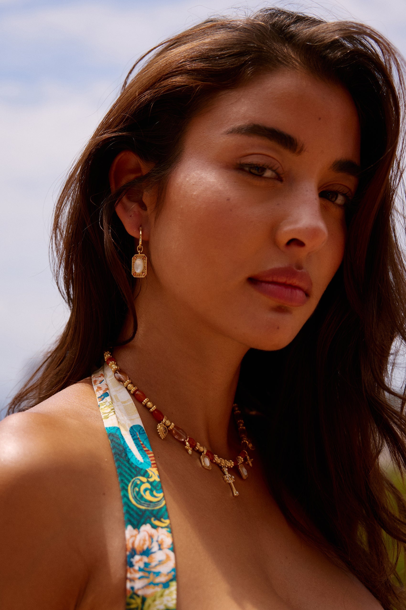 De Fashion Club l Azela Earrings in Pearl